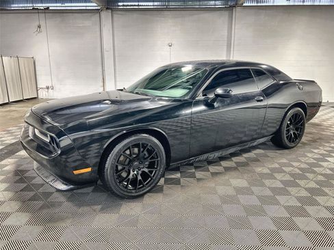 Used 2014 Dodge Challenger SXT w/ Sport Appearance Package image 1