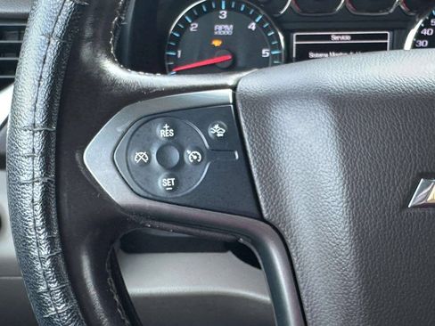 Used 2019 Chevrolet Suburban LT AWD/4WD image 18