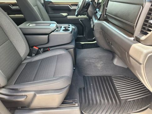 Used 2025 Chevrolet Silverado 1500 LT AWD/4WD image 14
