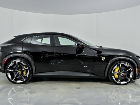 Used 2025 Ferrari Purosangue image 15