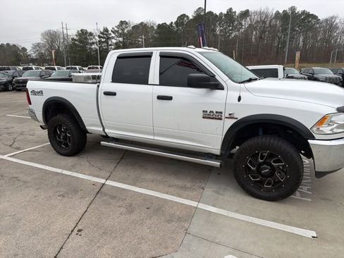 Used 2018 RAM 2500 Tradesman w/ Chrome Appearance Group image 11