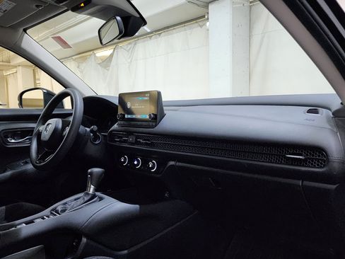 Used 2024 Honda HR-V LX image 21