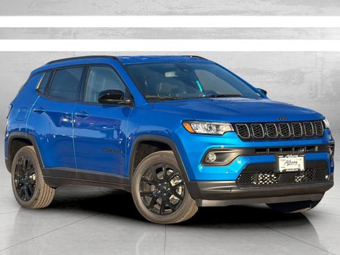 New 2026 Jeep Compass Latitude image 2