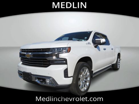 Used 2020 Chevrolet Silverado 1500 High Country w/ Technology Package AWD/4WD image 4