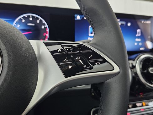 New 2026 Mercedes-Benz GLB 250 4MATIC image 42