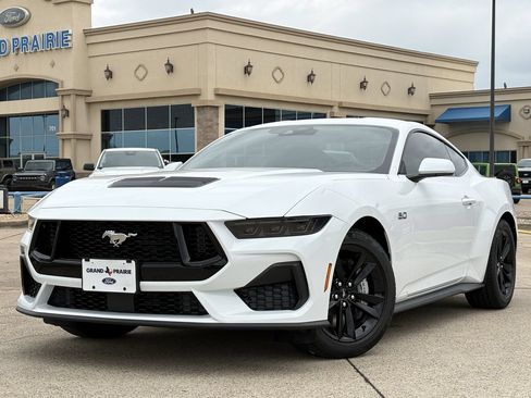 New 2026 Ford Mustang GT RWD image 2