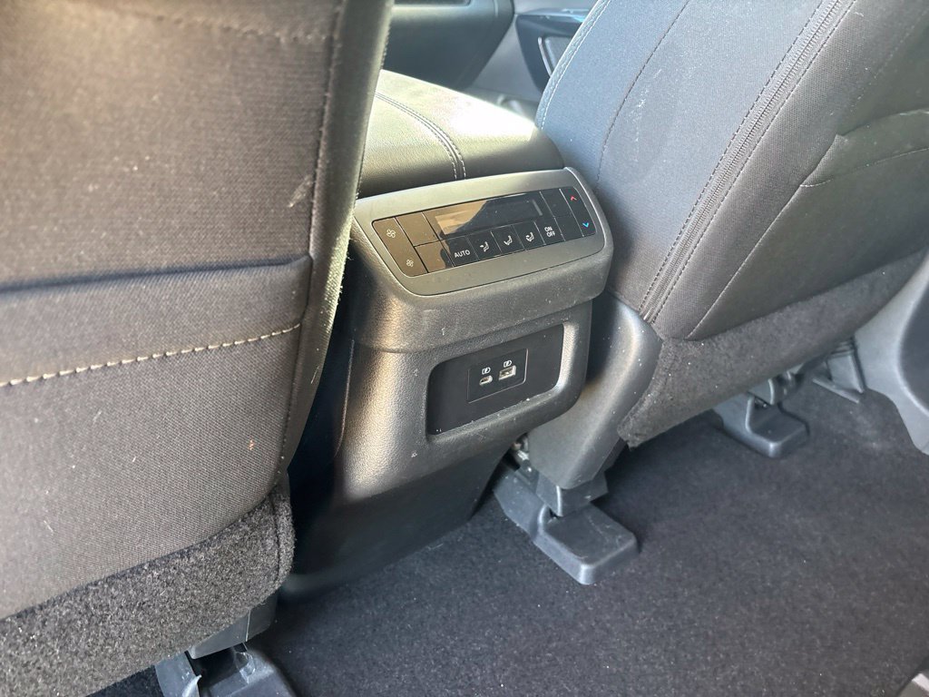 Used 2025 Nissan Pathfinder SV AWD/4WD image 27