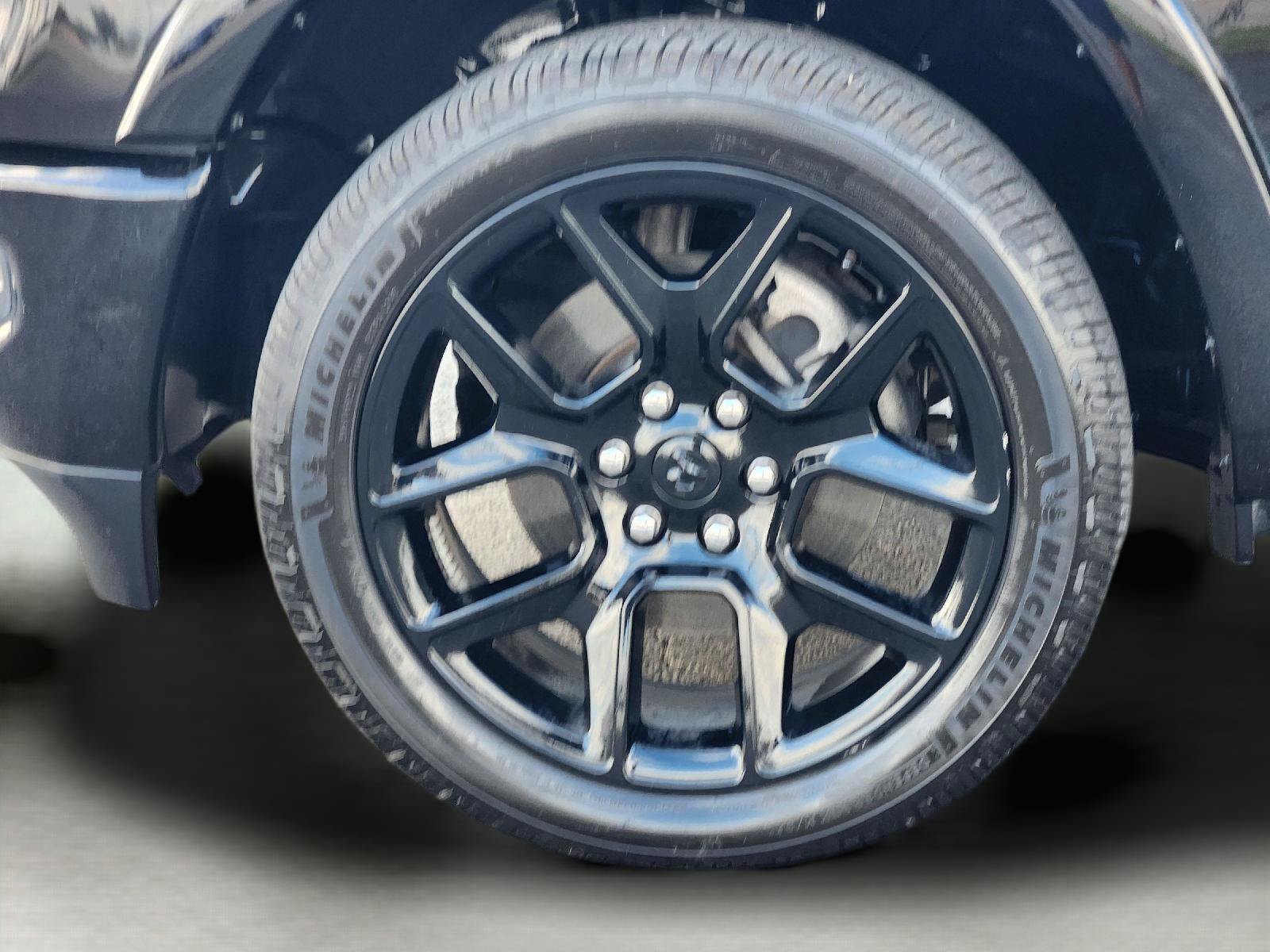 Used 2022 RAM 1500 Laramie AWD/4WD image 11