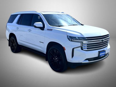 Used 2024 Chevrolet Tahoe High Country AWD/4WD image 3