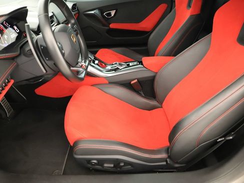Used 2015 Lamborghini Huracan LP 610-4 AWD/4WD image 19