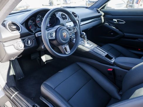 New 2025 Porsche 718 Cayman image 4