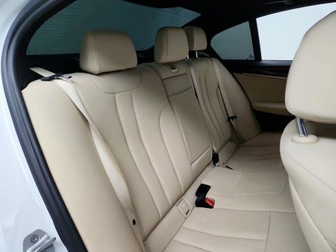 Used 2017 BMW 530i xDrive image 29