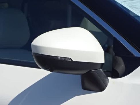 Used 2021 Nissan Rogue SL image 8