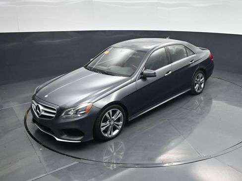 Used 2014 Mercedes-Benz E 350 Sedan image 35