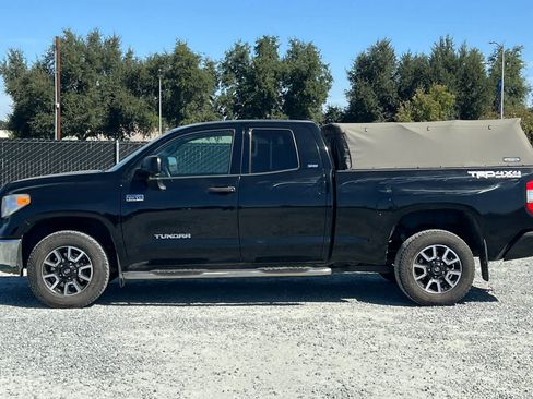Used 2017 Toyota Tundra SR5 w/ TRD Off Road Package AWD/4WD image 6