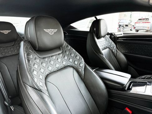 Used 2020 Bentley Continental GT V8 AWD/4WD image 25