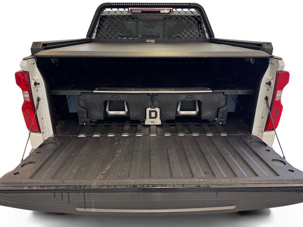 Used 2021 Chevrolet Silverado 1500 LT Trail Boss w/ Convenience Package II AWD/4WD image 19