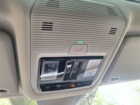 New 2025 Volkswagen Atlas SEL image 18