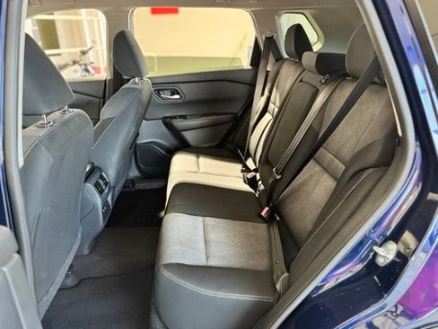 Used 2025 Nissan Rogue SV FWD image 30