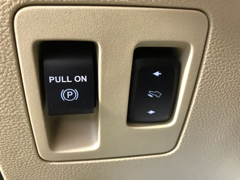 Used 2020 Ford F150 Lariat w/ Equipment Group 502A Luxury image 35