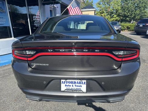 Used 2021 Dodge Charger SXT image 10