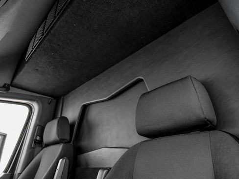 Used 2024 Mercedes-Benz Sprinter 3500 image 22