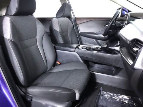 Used 2023 Nissan Rogue SV image 38