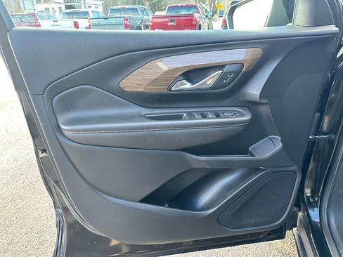 Used 2021 GMC Terrain SLE w/ Driver Convenience Package image 10