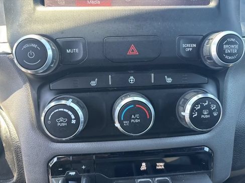 Used 2023 RAM 1500 Big Horn AWD/4WD image 34