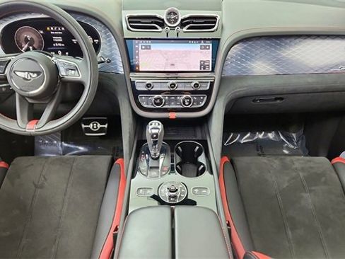 Used 2022 Bentley Bentayga Speed image 18