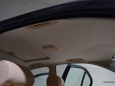 Used 2002 BMW 525i Sedan image 20