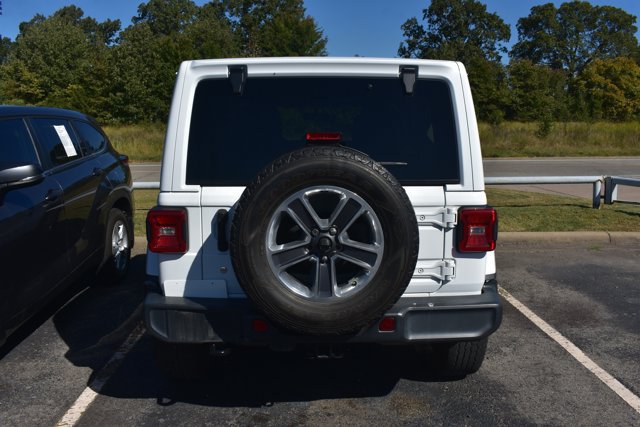 Used 2018 Jeep Wrangler Unlimited Sahara AWD/4WD image 5