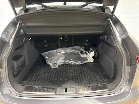 Used 2023 Jaguar F-PACE S AWD/4WD image 43