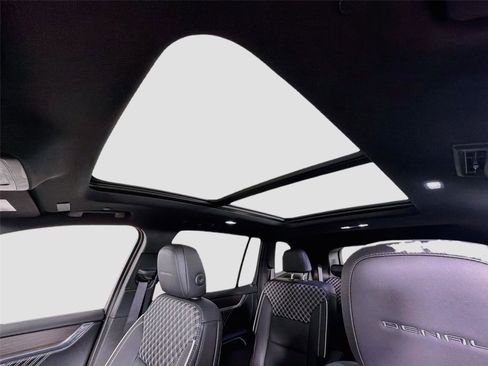 Used 2025 GMC Acadia Denali w/ LPO, Floor Liner Package AWD/4WD image 20