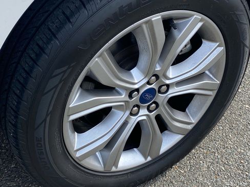 Certified 2022 Ford Edge Titanium image 23