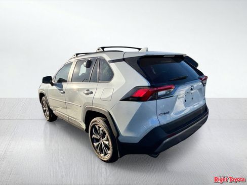 Used 2022 Toyota RAV4 Limited AWD/4WD image 3