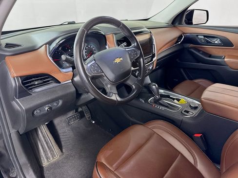 Used 2019 Chevrolet Traverse High Country AWD/4WD image 9
