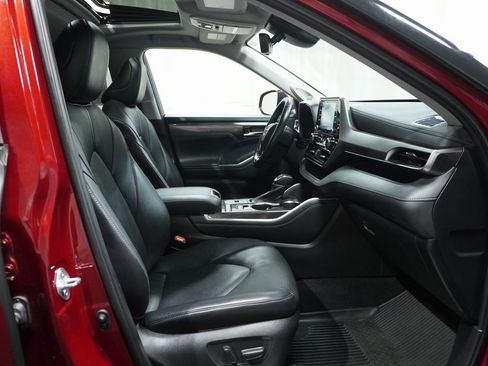Certified 2021 Toyota Highlander Limited image 15