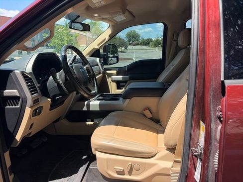 Used 2017 Ford F250 Lariat w/ Lariat Value Package AWD/4WD image 12