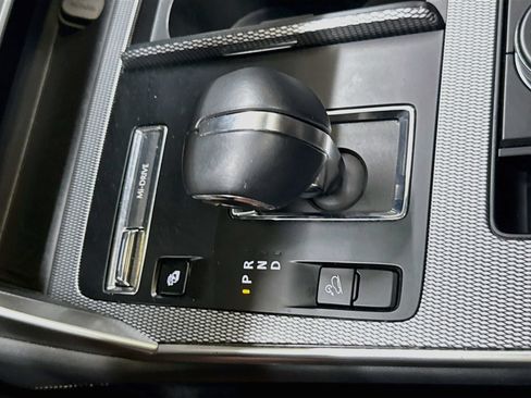 Used 2024 MAZDA CX-90 Plug-In Hybrid w/ Preferred AWD/4WD image 19