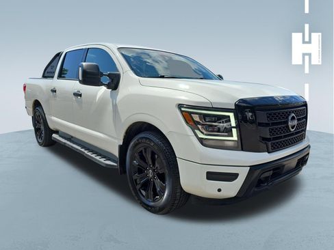 Used 2023 Nissan Titan SV w/ SV Convenience Package RWD image 1