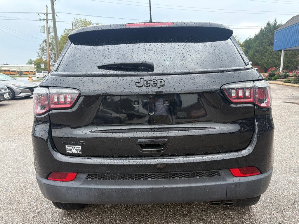 Used 2019 Jeep Compass Latitude AWD/4WD image 5