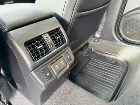 Used 2019 Subaru Outback 3.6R Limited w/ Popular Package #2 image 8