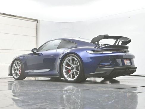 Used 2022 Porsche 911 GT3 RWD image 32