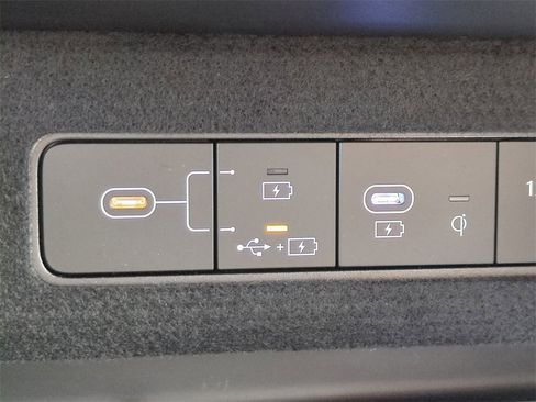 New 2025 Hyundai Sonata Limited image 23