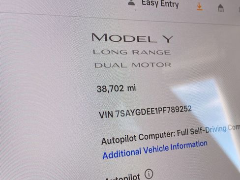 Used 2023 Tesla Model Y Long Range image 27