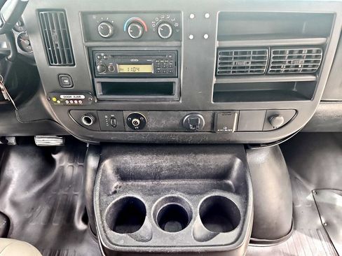 Used 2015 Chevrolet Express 3500 w/ Shuttle Bus Package image 36