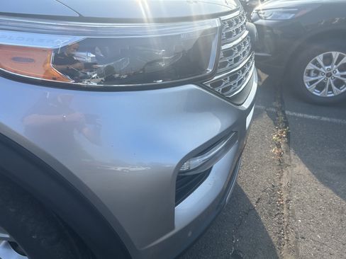 Used 2021 Ford Explorer Limited w/ Equipment Group 301A image 18