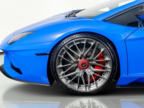 Used 2018 Lamborghini Aventador S image 19