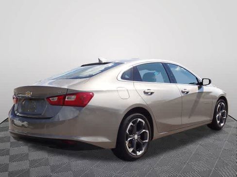 Used 2023 Chevrolet Malibu LT FWD image 3
